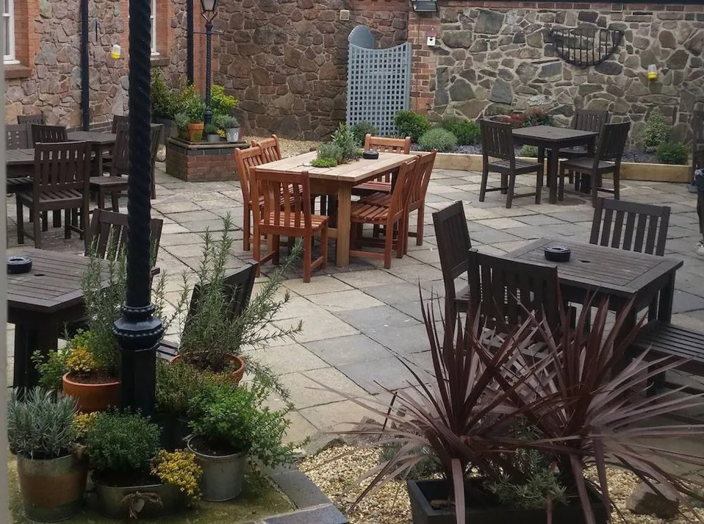 The Fieldhead Hotel by Greene King Inns