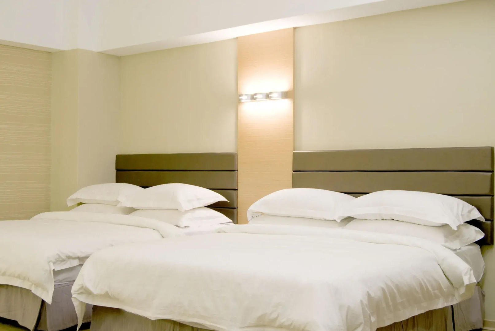 The Riverside Hotel Esthetics