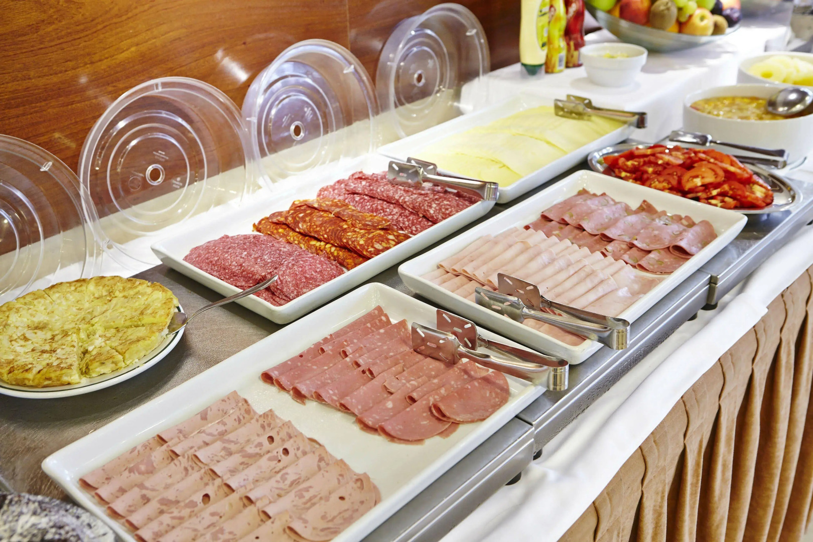 Отель Leonardo Hotel Barcelona Gran Via