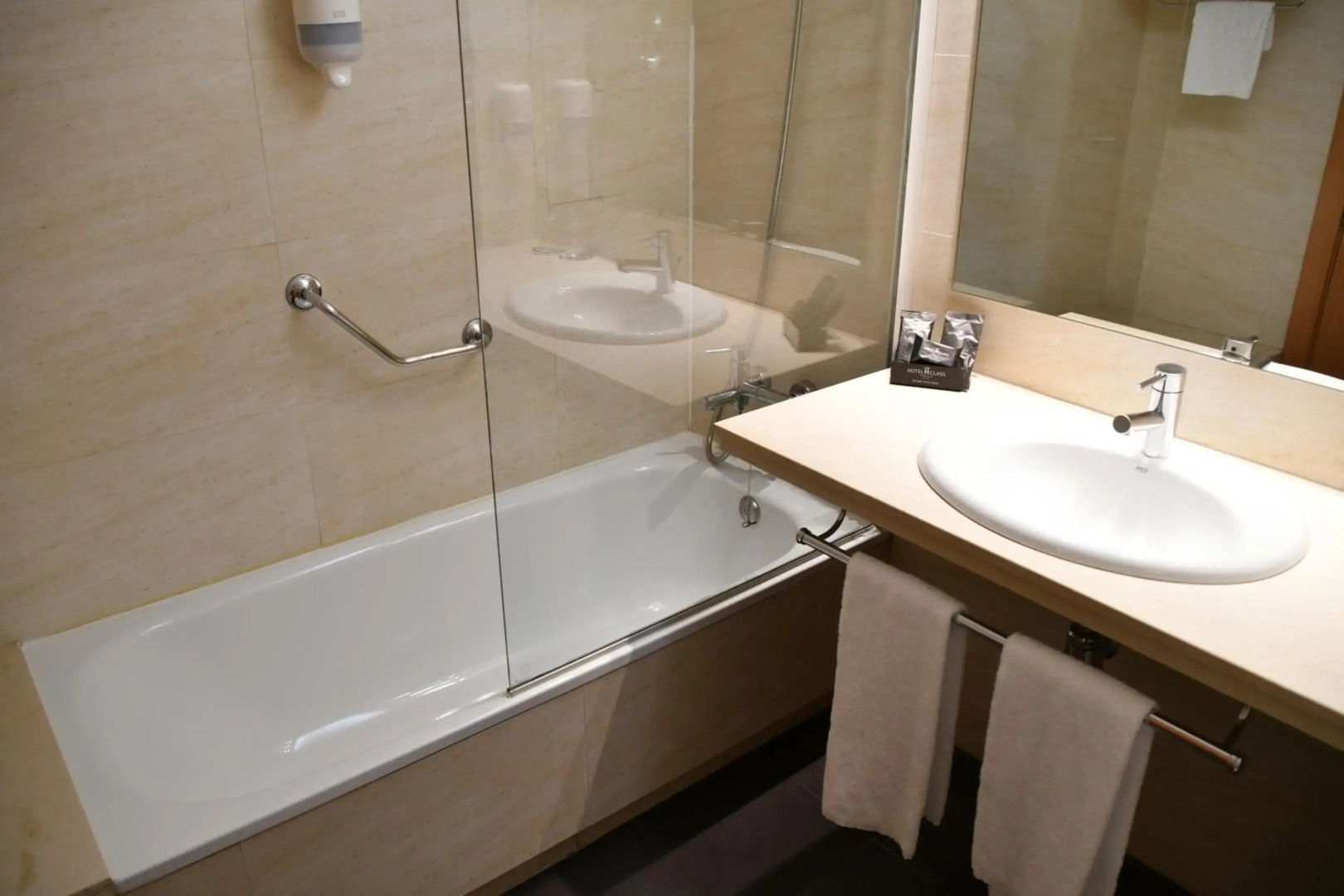 Отель B&B Hotel Tarragona Valls