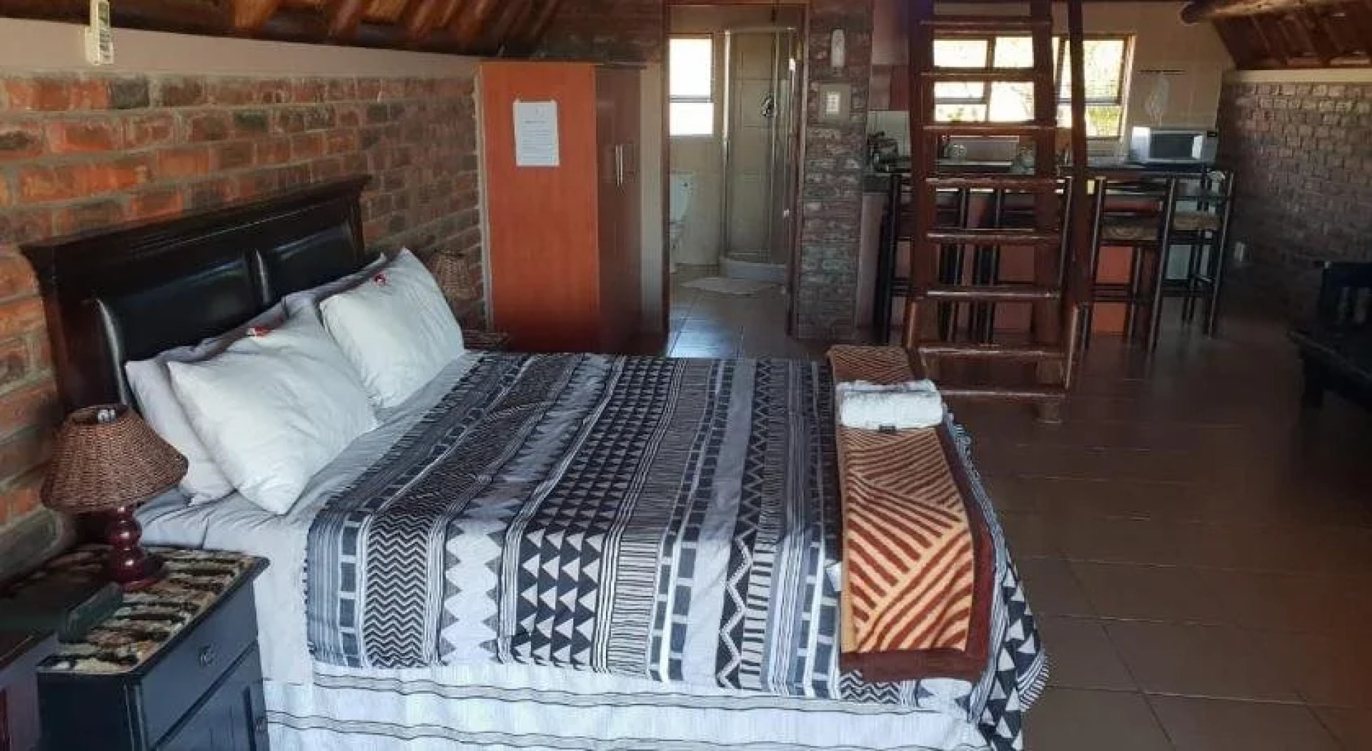 Charihandra Game Lodge