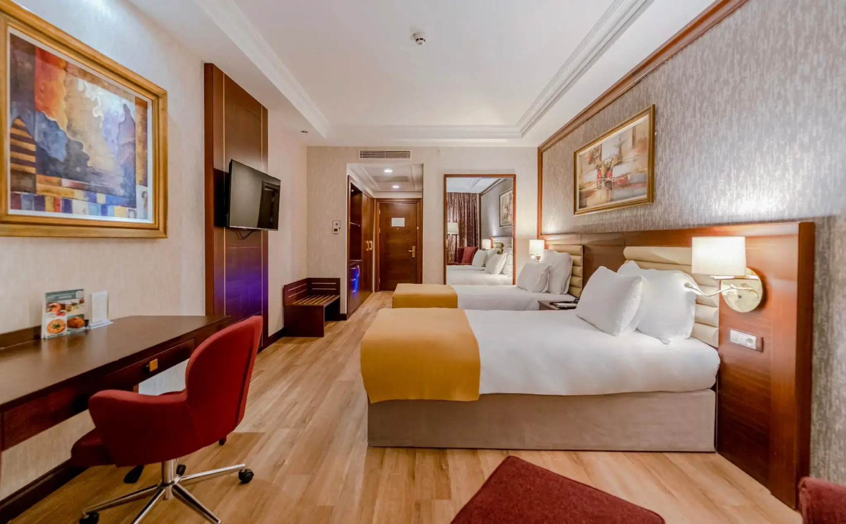 Wellborn Luxury Hotel