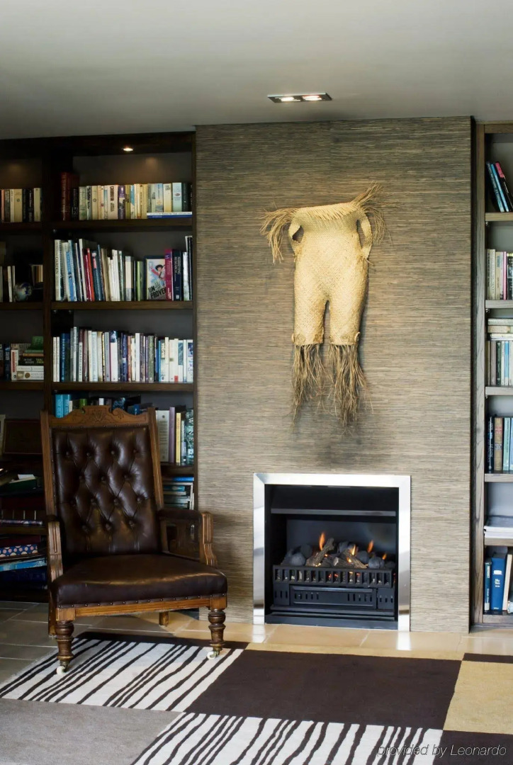 Takatu Lodge and Vineyard