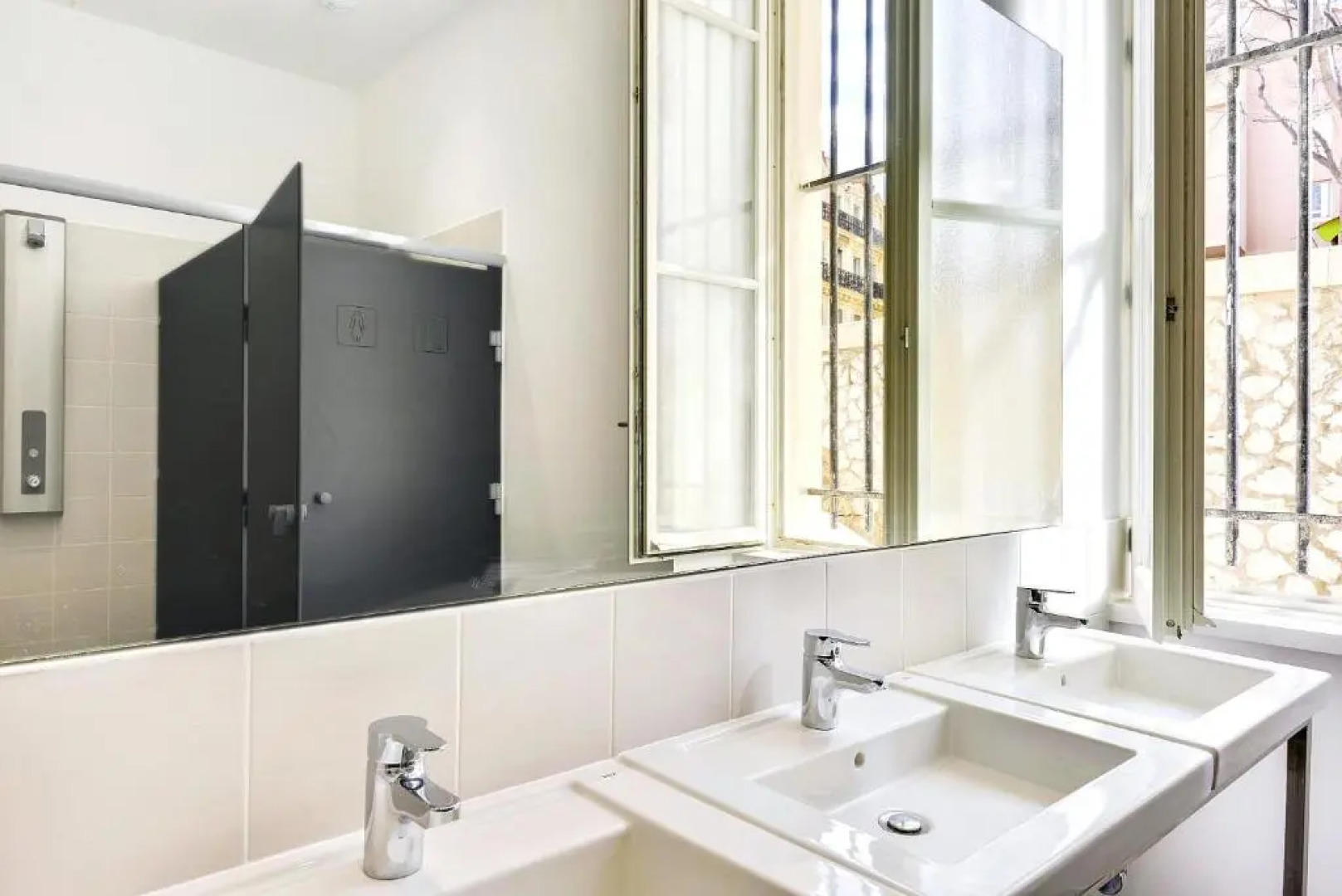 The People - Marseille - Hostel