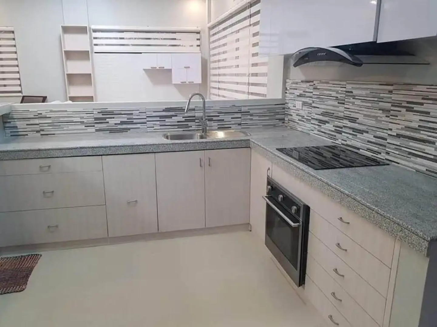 Luxury Villa at Mariveles Bataan, Philippines, Ph