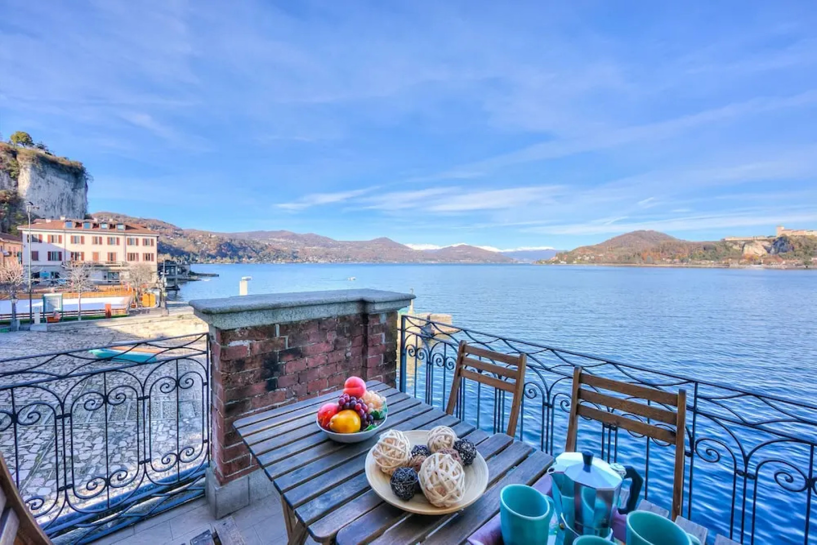 Stella Del Lago Pied Dans L'eau