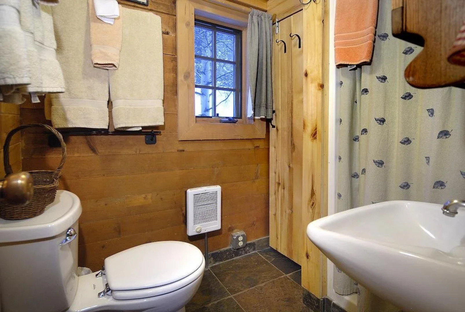 Pioneer Guest Cabins