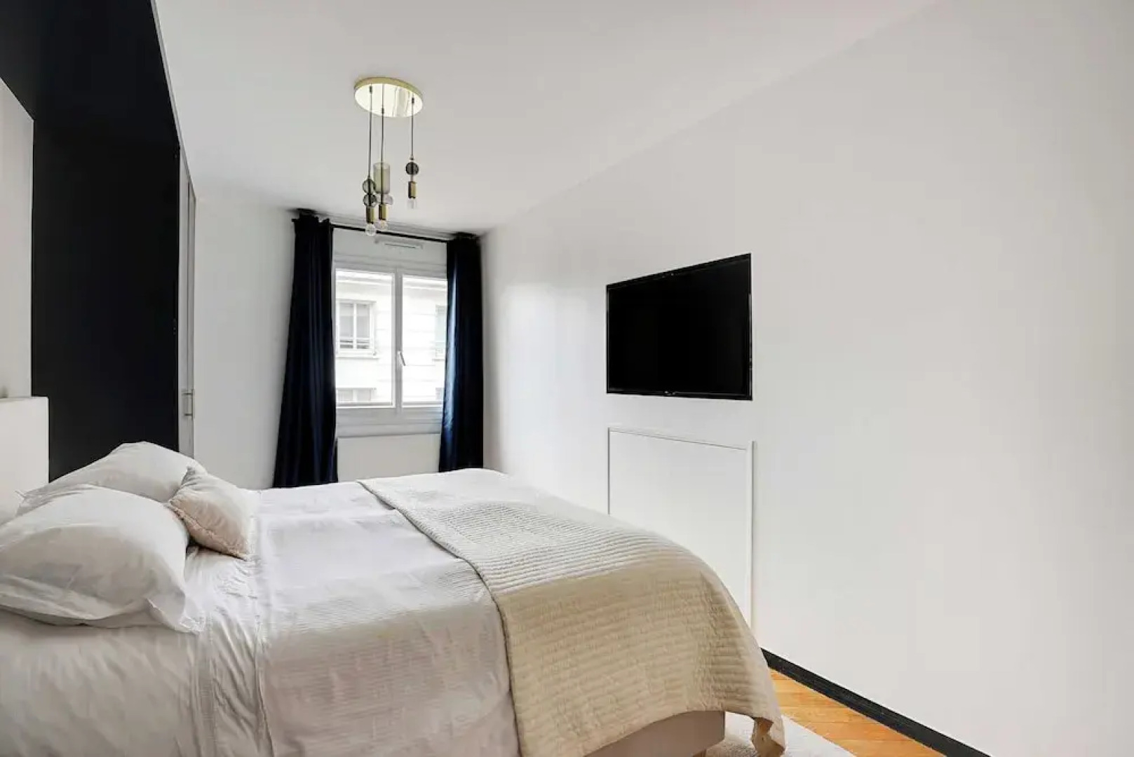 Modern, Spacious Apartment Just Outside Paris