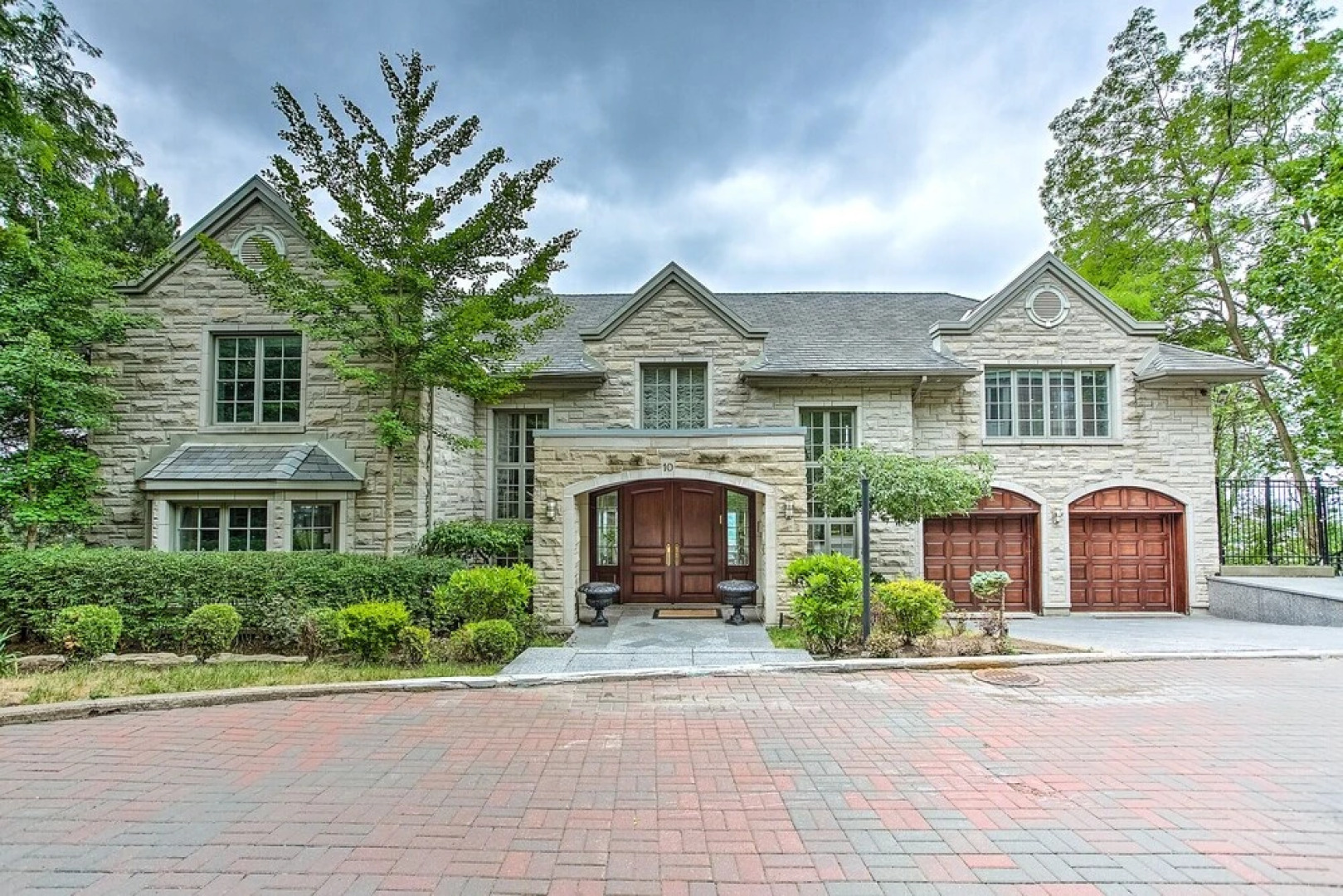 Luxury 5BR & Pool Home in Westmount MTL