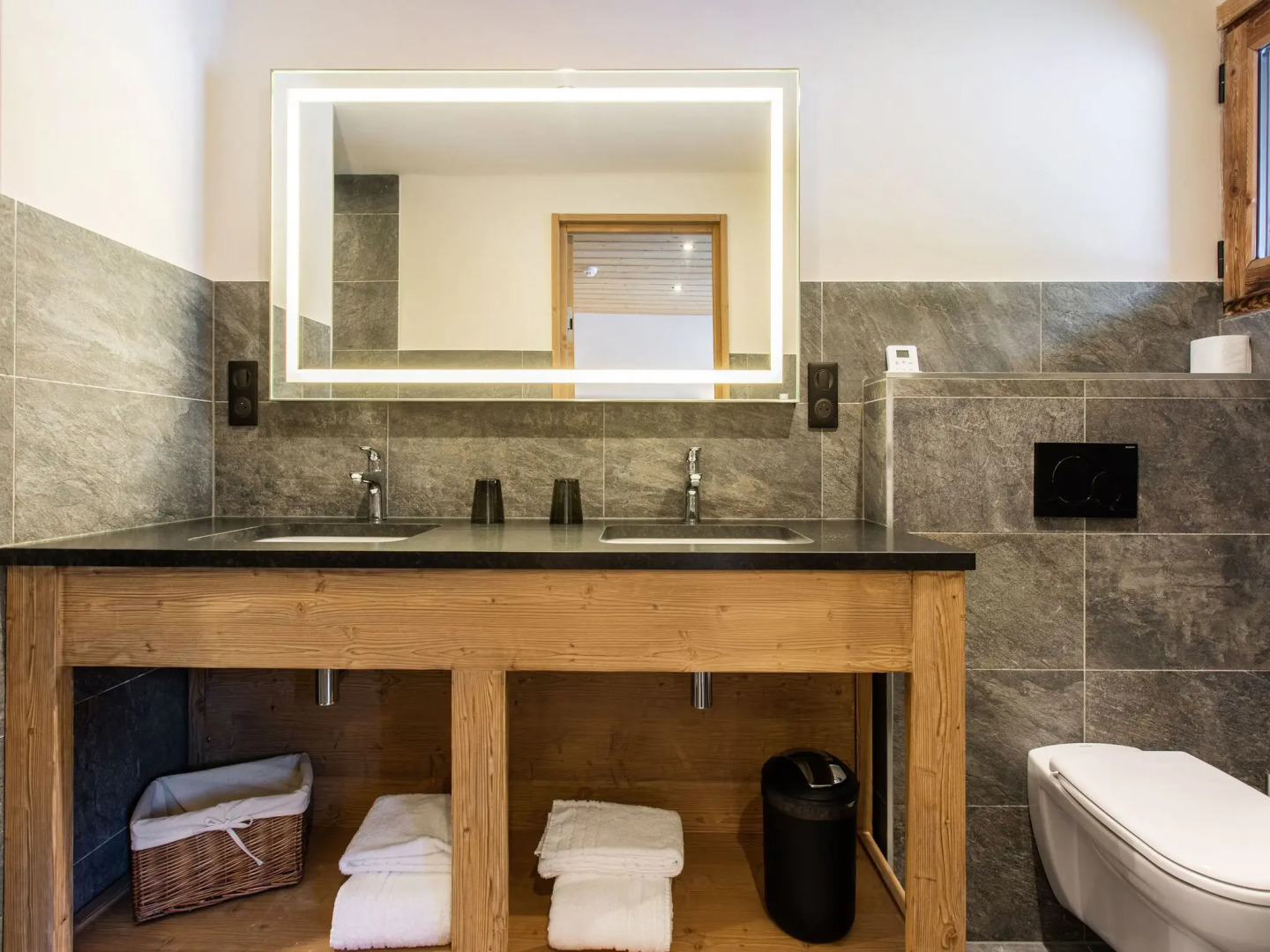 Lush Chalet in Champagny en Vanoise with Sauna