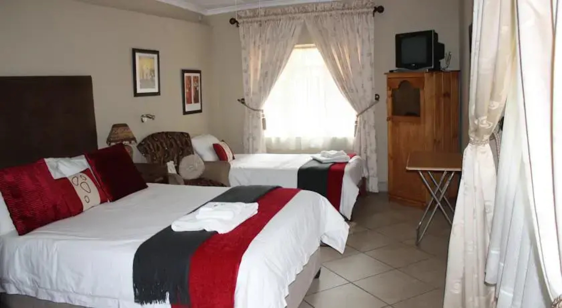 Big Tree Guesthouse & BB