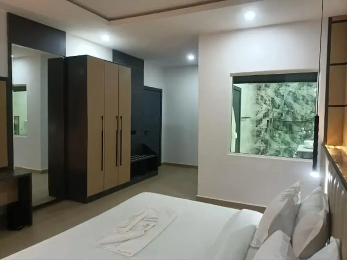 G Pinnacle Signature Hotel