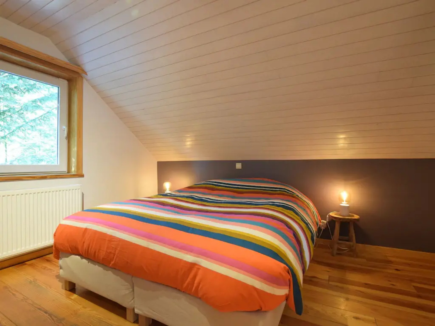 Pastoral villa in Heure with bubble bath, sauna, terrace and large garden