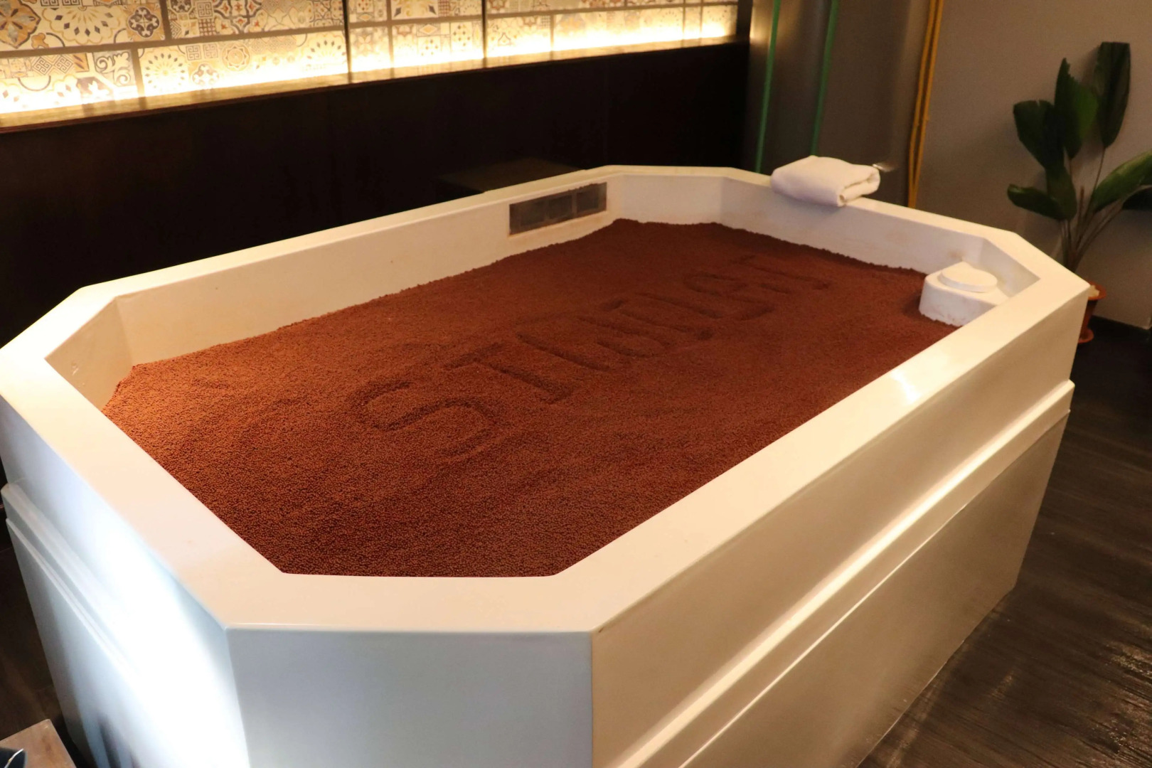 Ramada Plaza By Wyndham Chao Fah