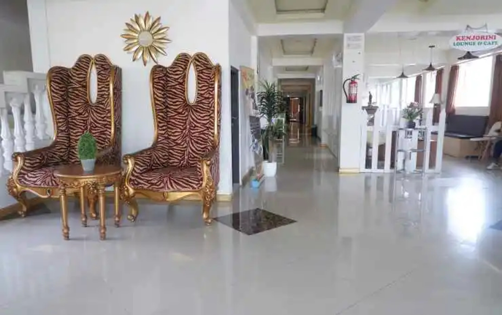 Votel Hotel DePratnya Kediri