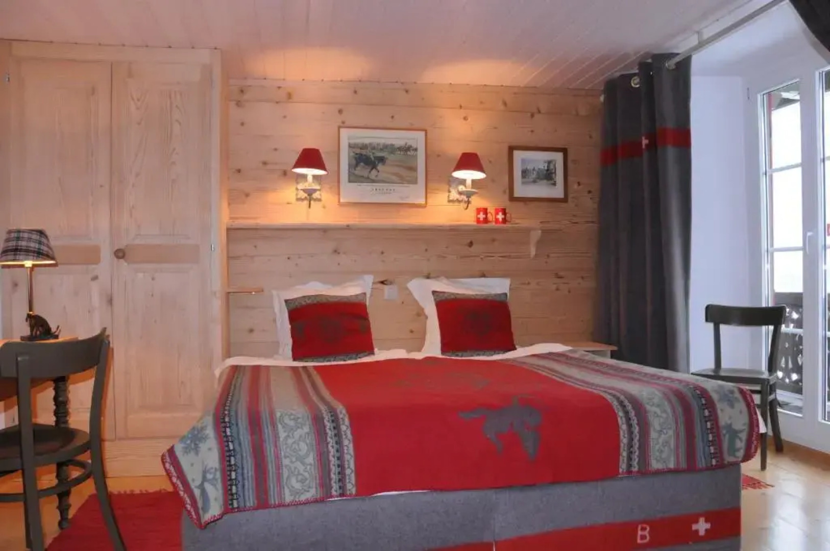 Hotel The Originals Boutique Hotel du Pillon