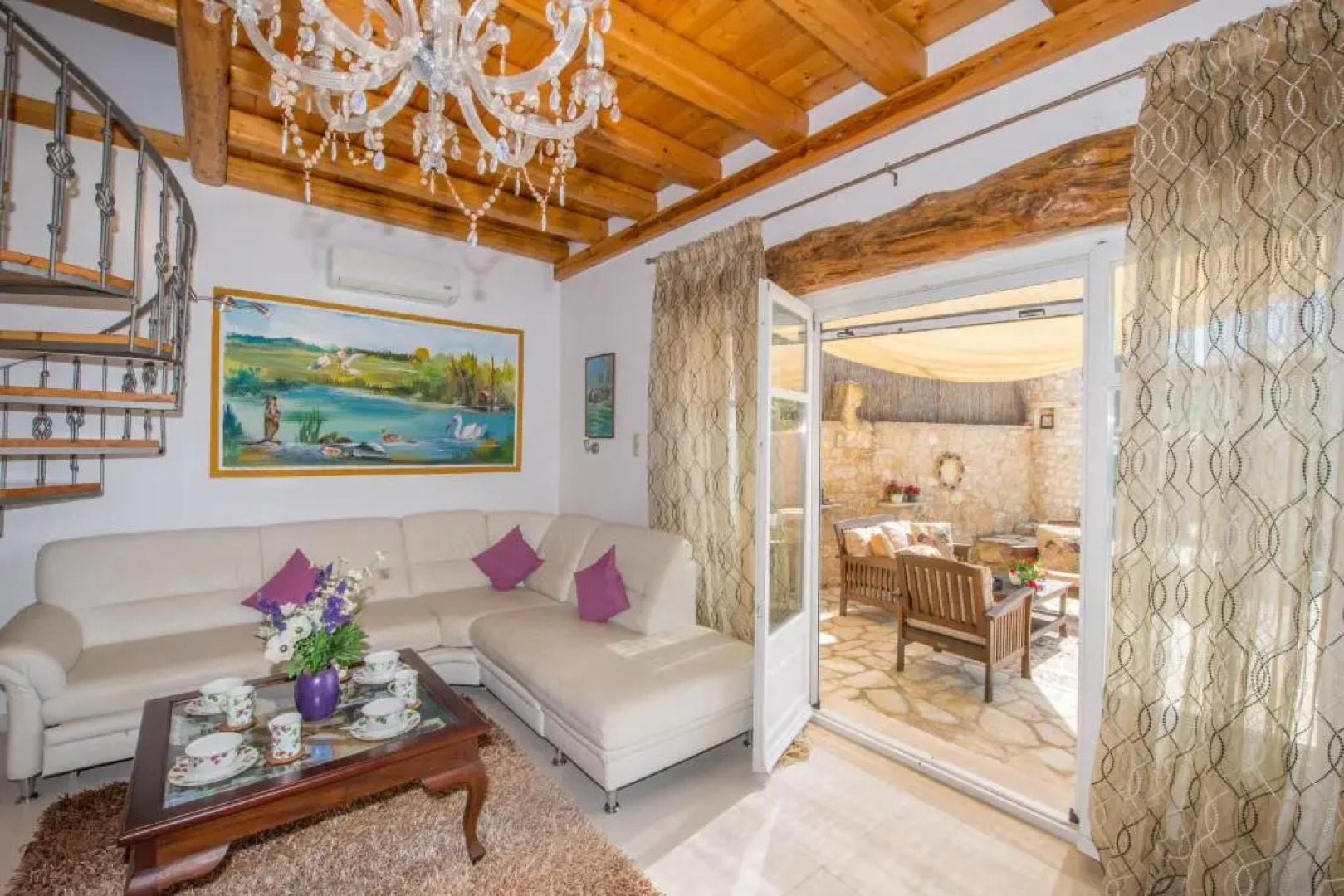 Villa Siorra by MediterraneanVillas