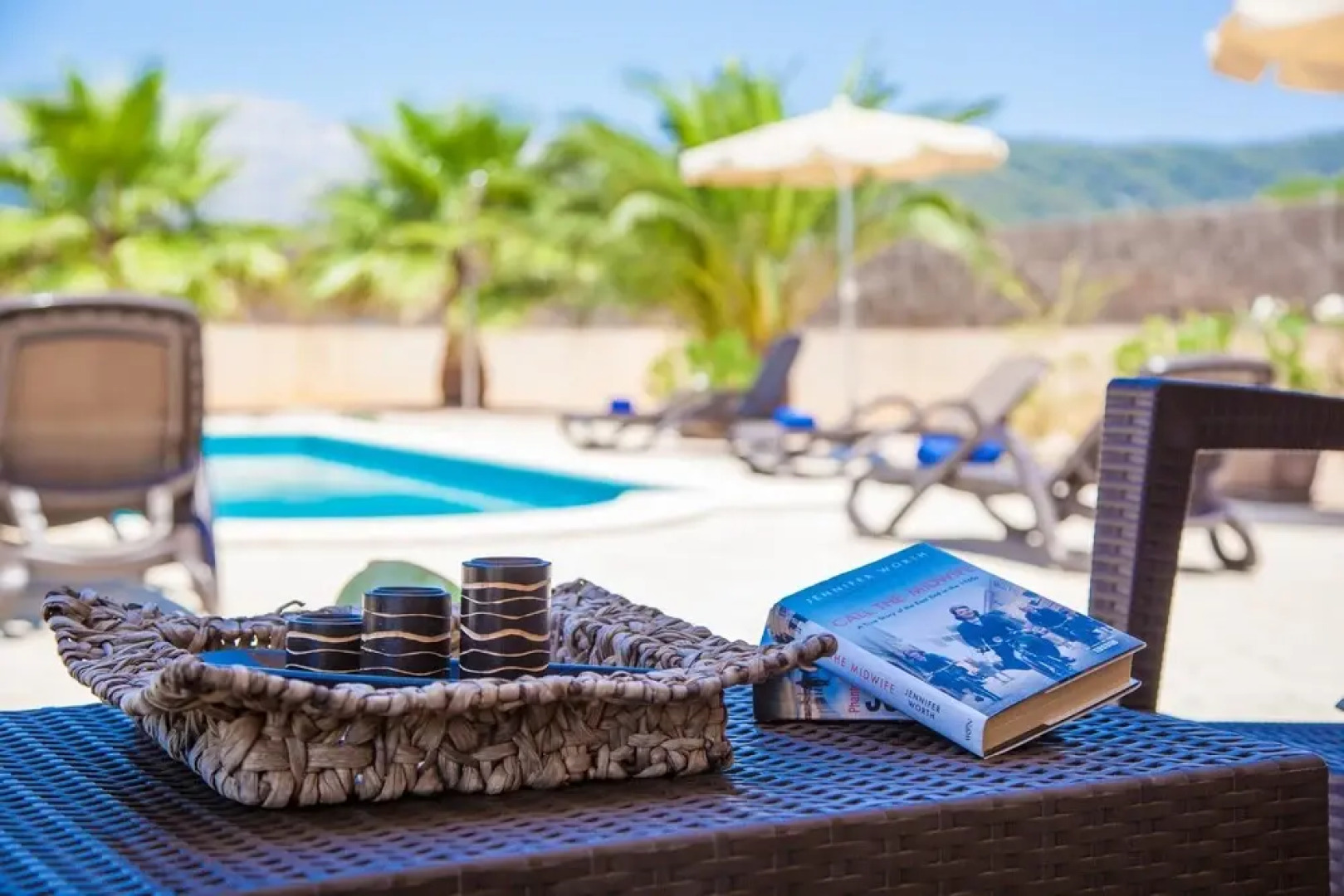 Villa With Pool & Terrace