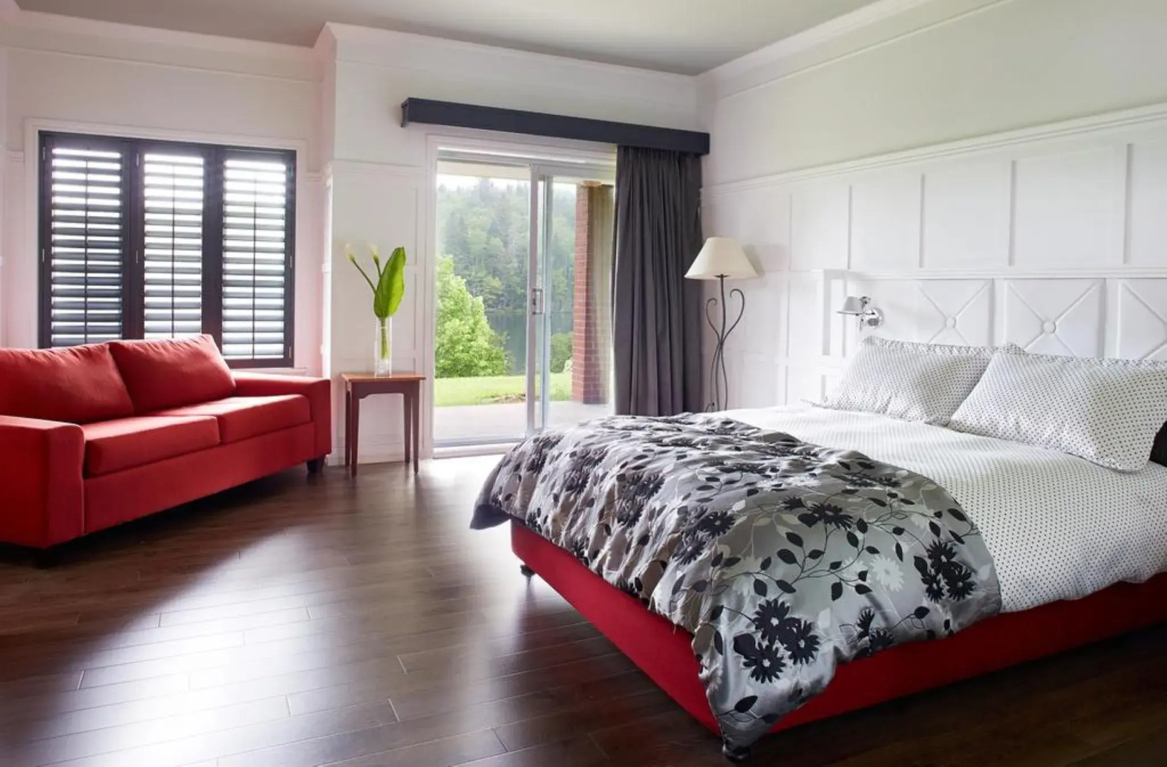 Auberge du Lac-à-l'Eau-Claire