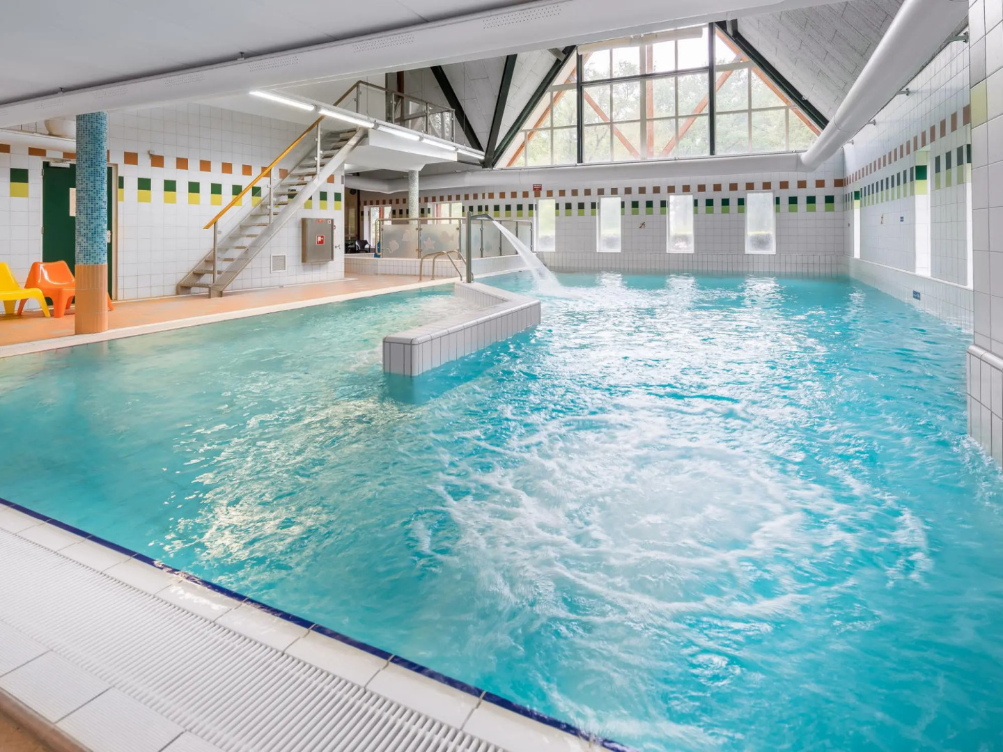 Comfy Holiday Home in Hooghalen with Bubble Bath