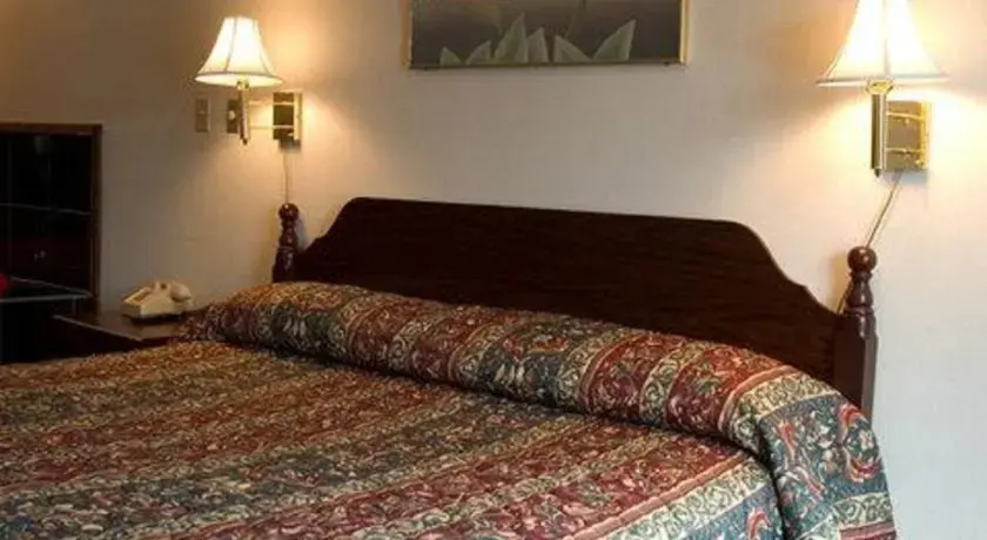 Americas Best Inn & Suites Commerce