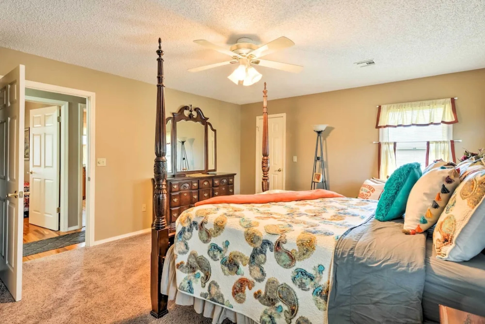 Charming Craftsman Home in Downtown Bartlesville!