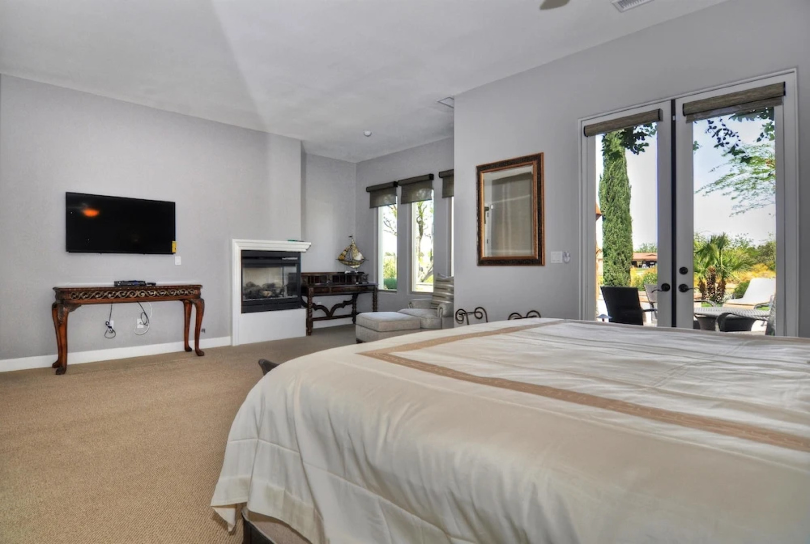 Spectacular Lakefront Estate