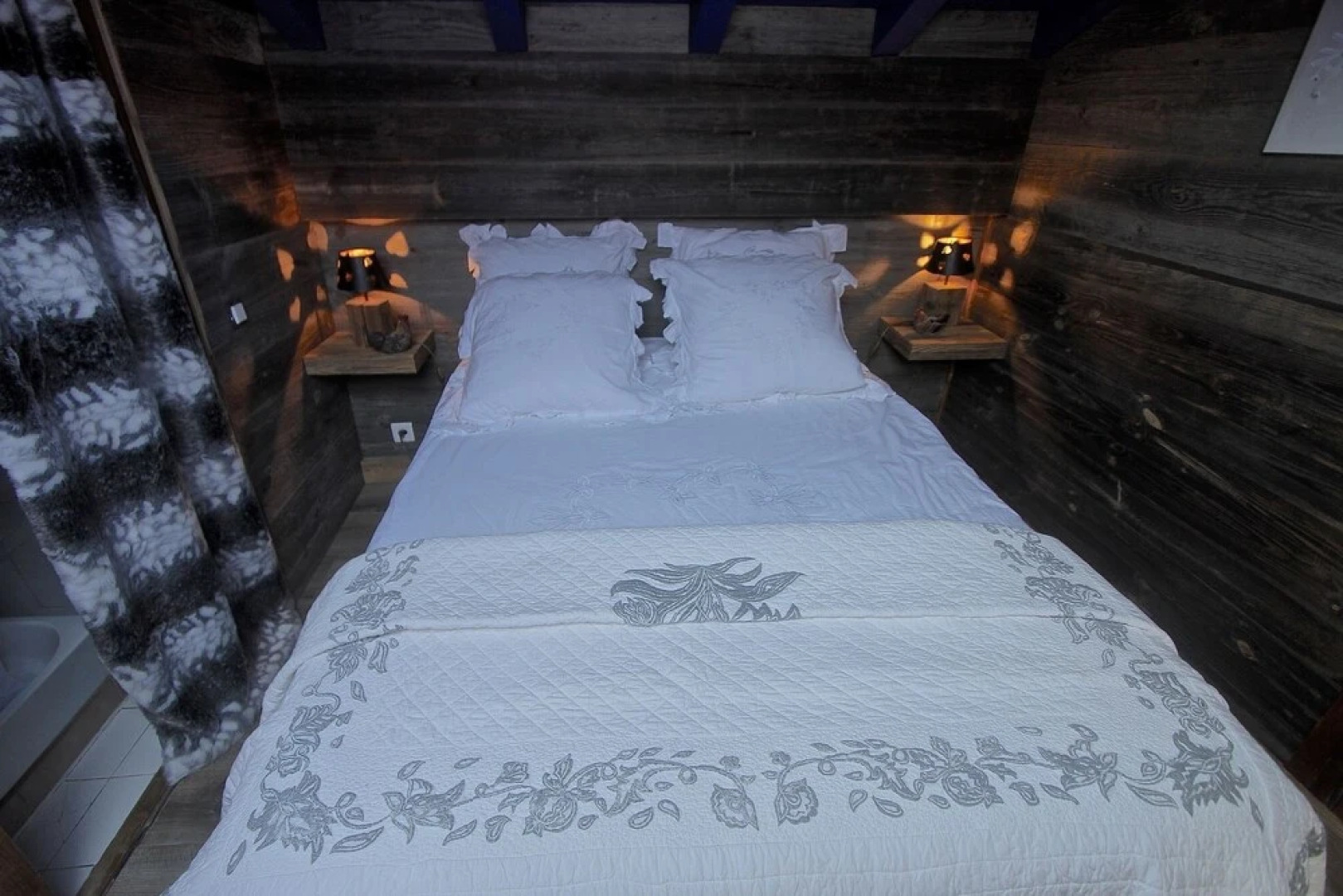 Chalet With one Room in Montriond, With Wonderful Mountain View, Furni