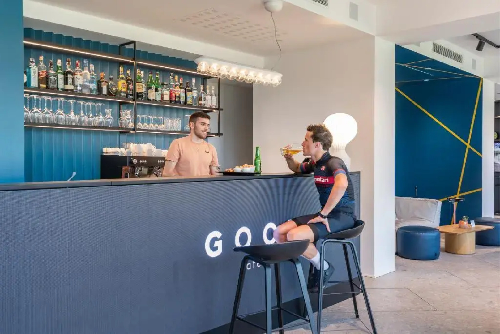 Hoody Active & Happiness Hotel