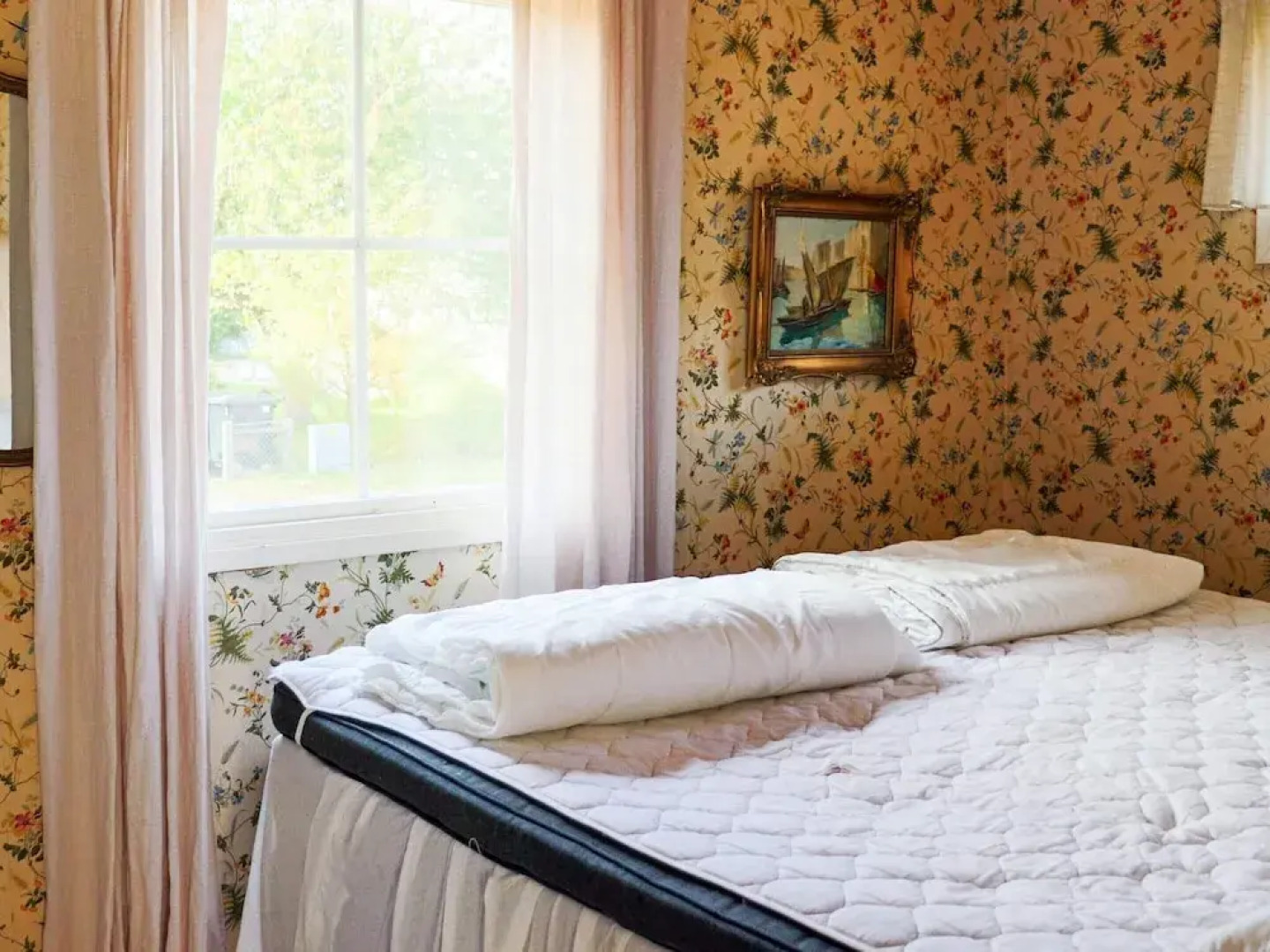 Charming Holiday Home With Terrace-by Traum