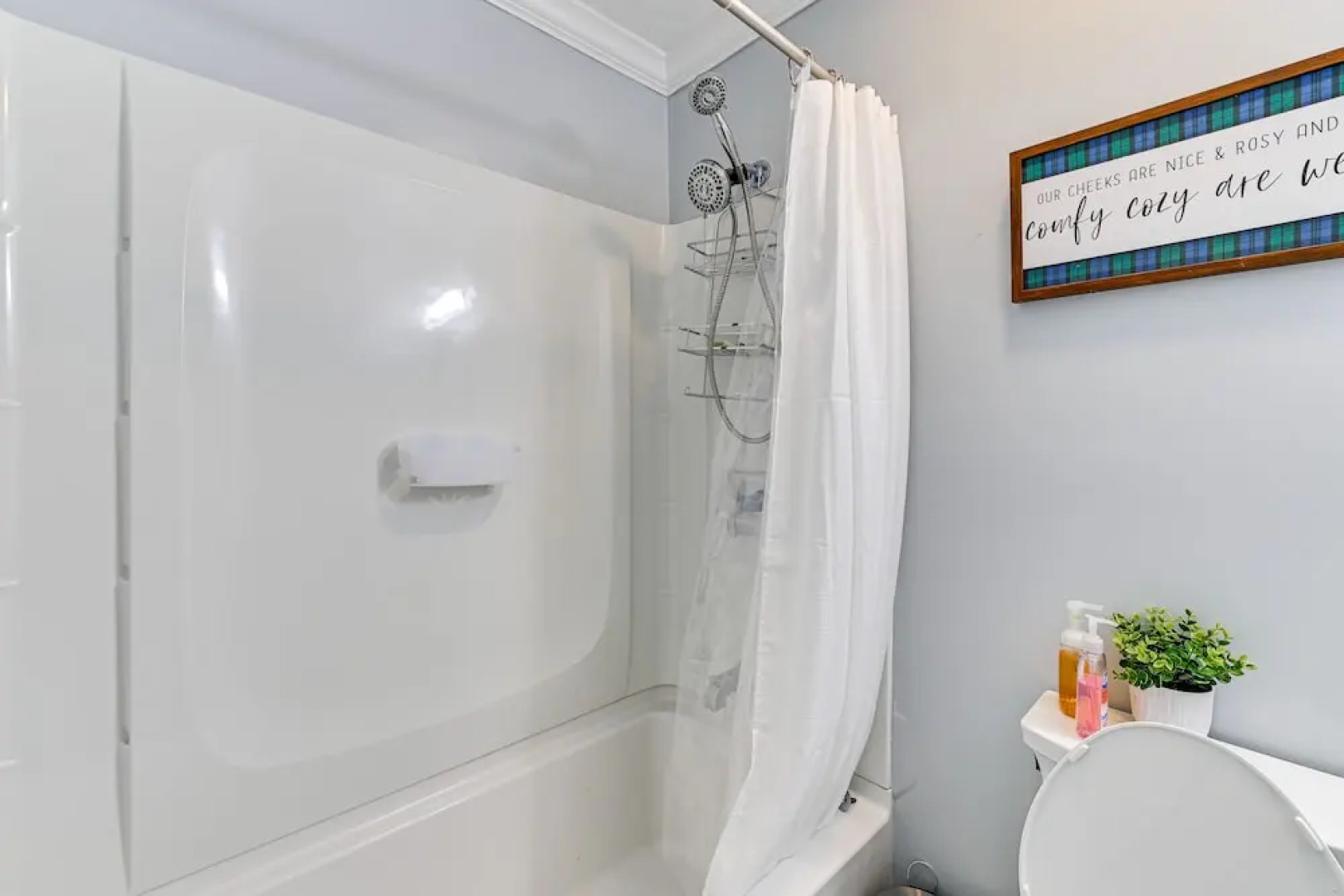 7 Mi to Louisville: Family-friendly Jefferson Home