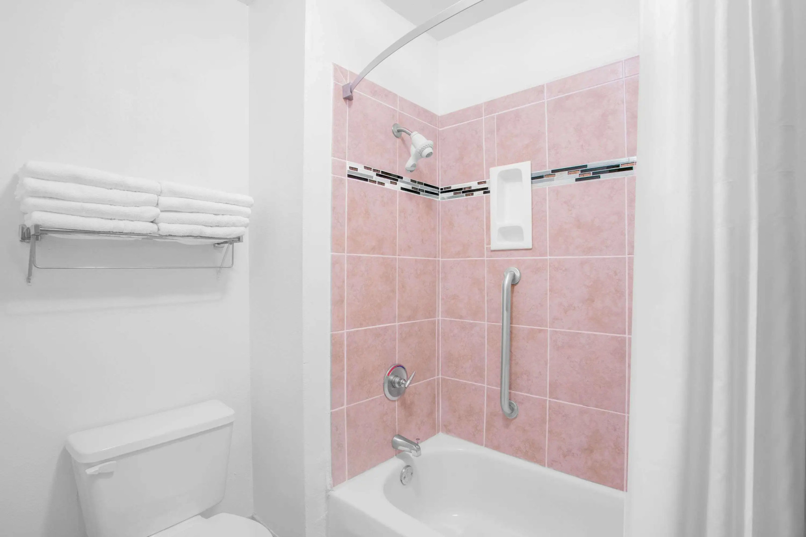 Days Inn by Wyndham Lake Village