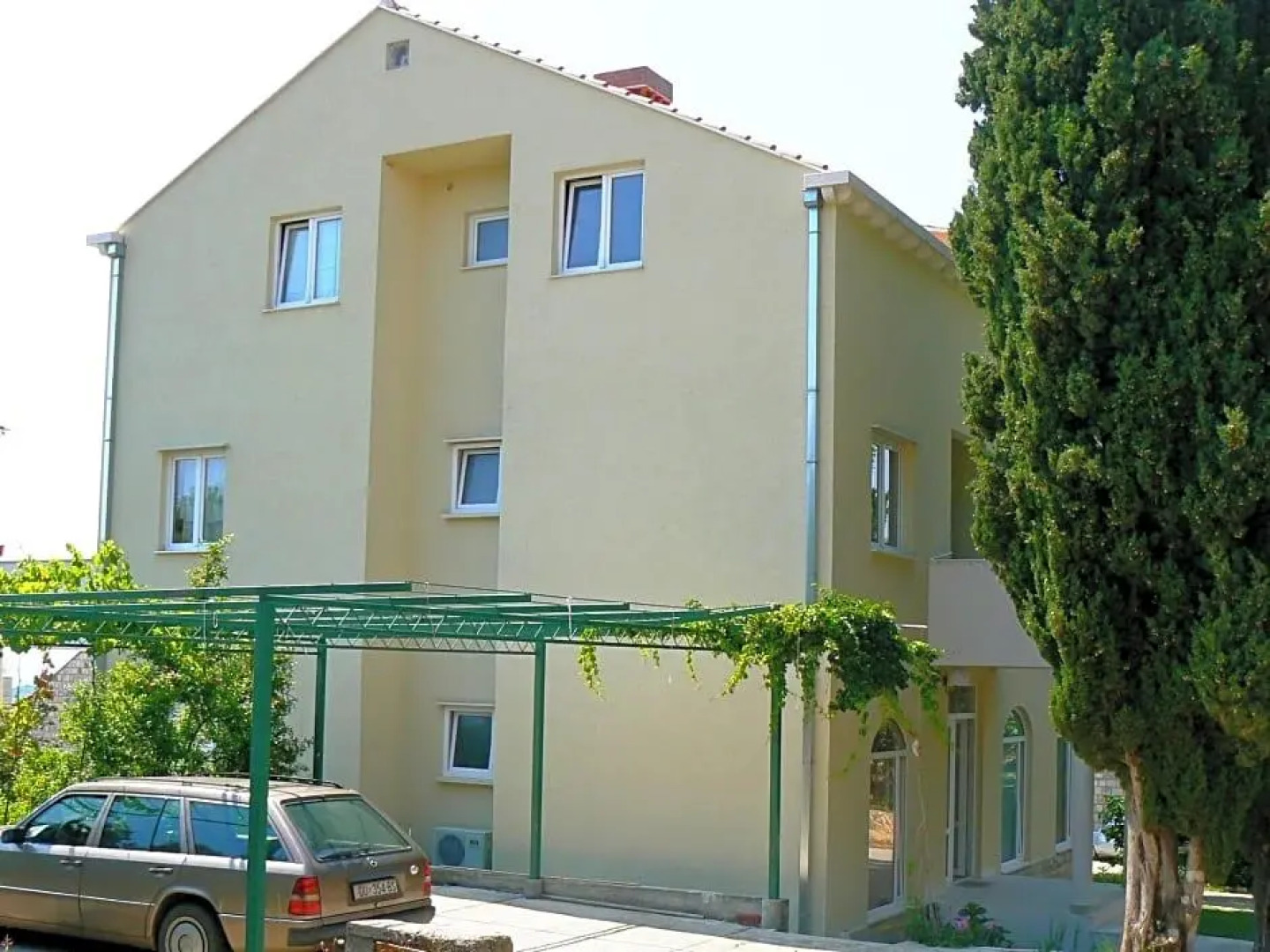 Apartments Zecevic