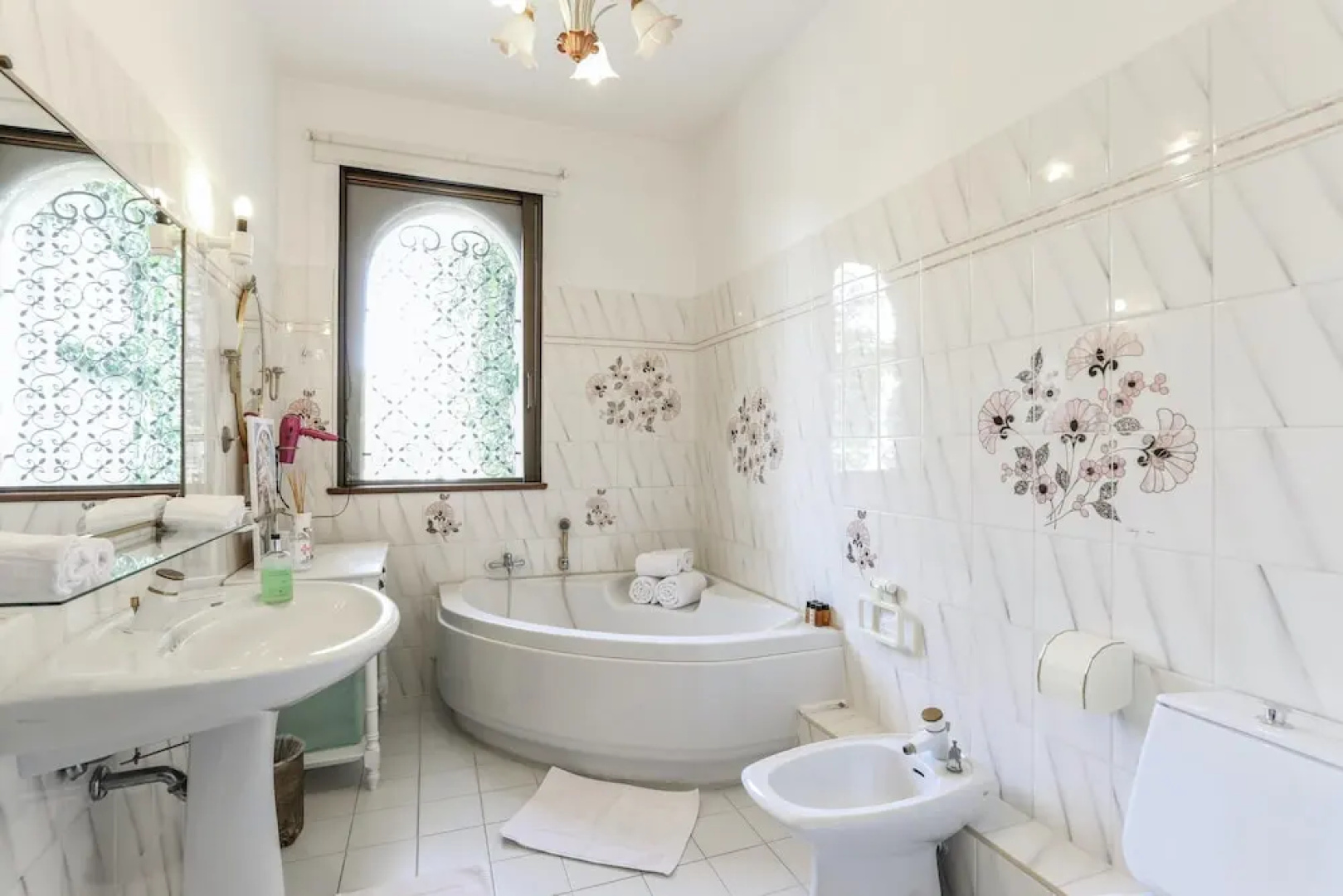 Villa With one Bedroom in Menton, With Wonderful sea View, Private Pool, Terrace - 4 km From the Beach