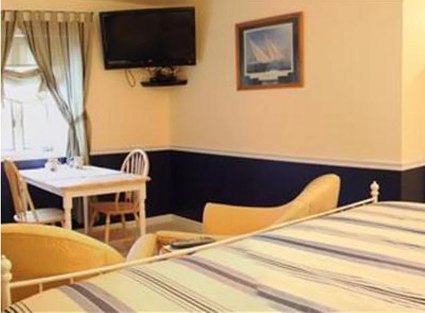 Moon Shadow Bed & Breakfast