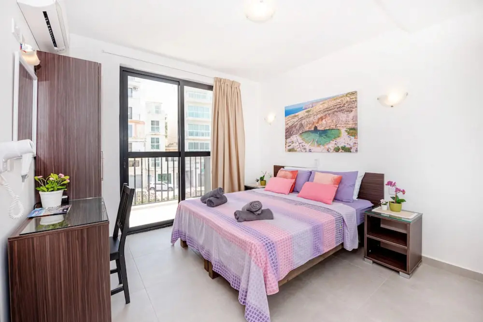 Harbour Lights Seafront Penthouse by Getaways Malta