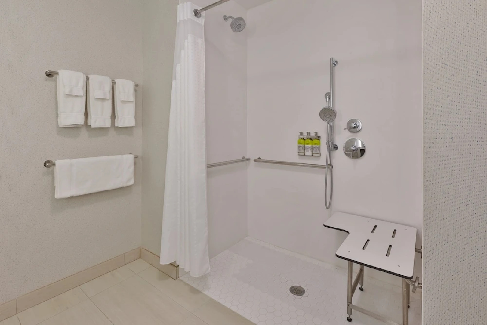 Holiday Inn Express & Suites MILAN – SANDUSKY AREA by IHG