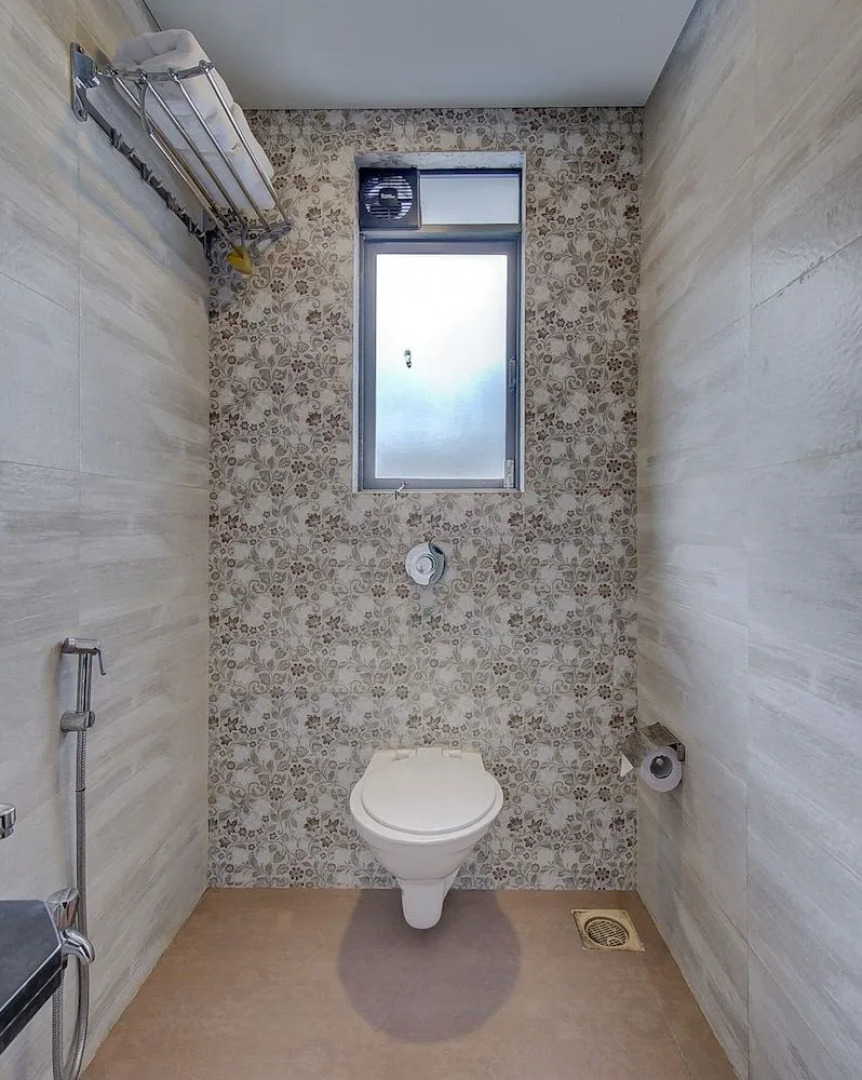 Edition O 30007 Crown Inn Panvel