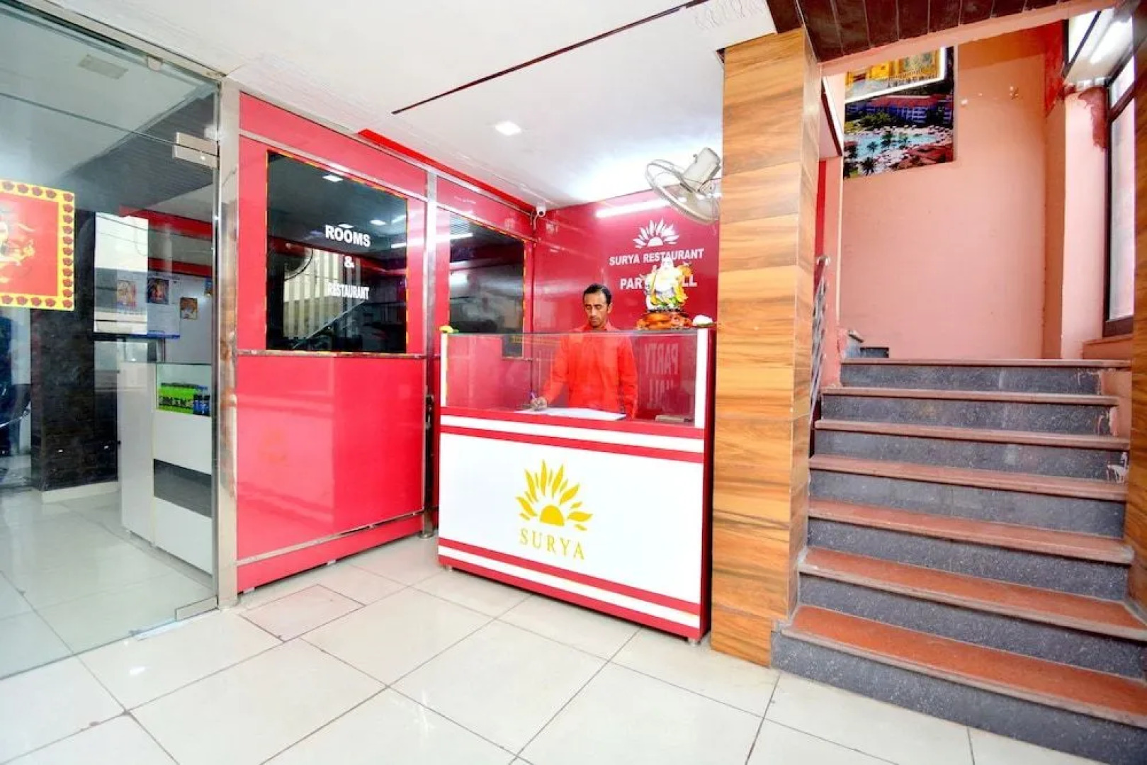 Oyo 42945 Surya Hotel