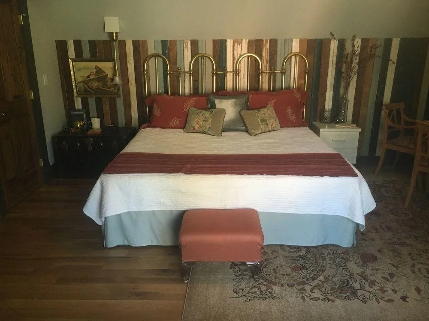 The Rusted Poppy Inn