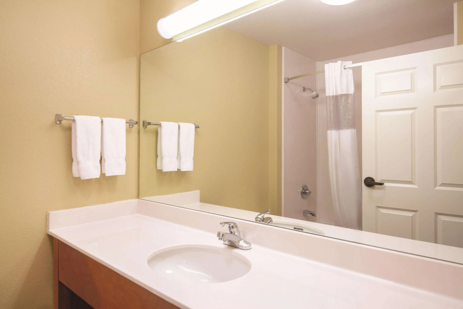 La Quinta Inn & Suites by Wyndham Bentonville