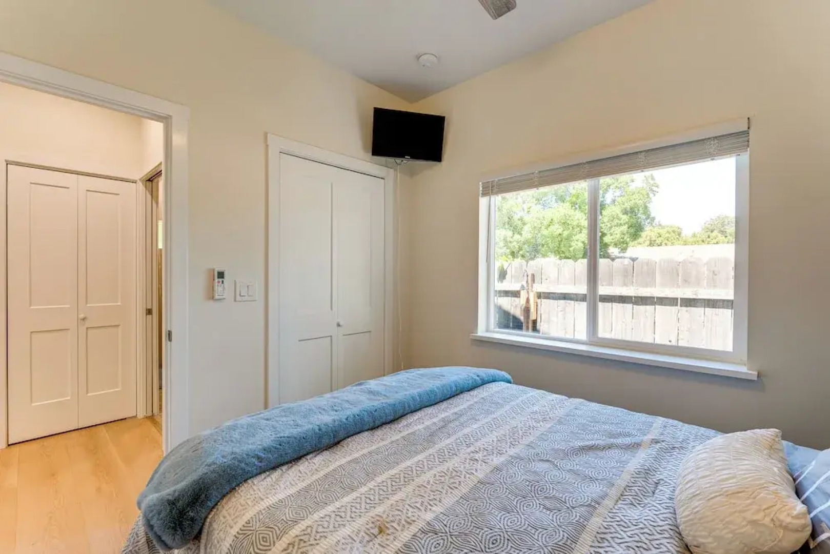 3 Mi to UC Davis: Retreat w/ Furnished Patio!