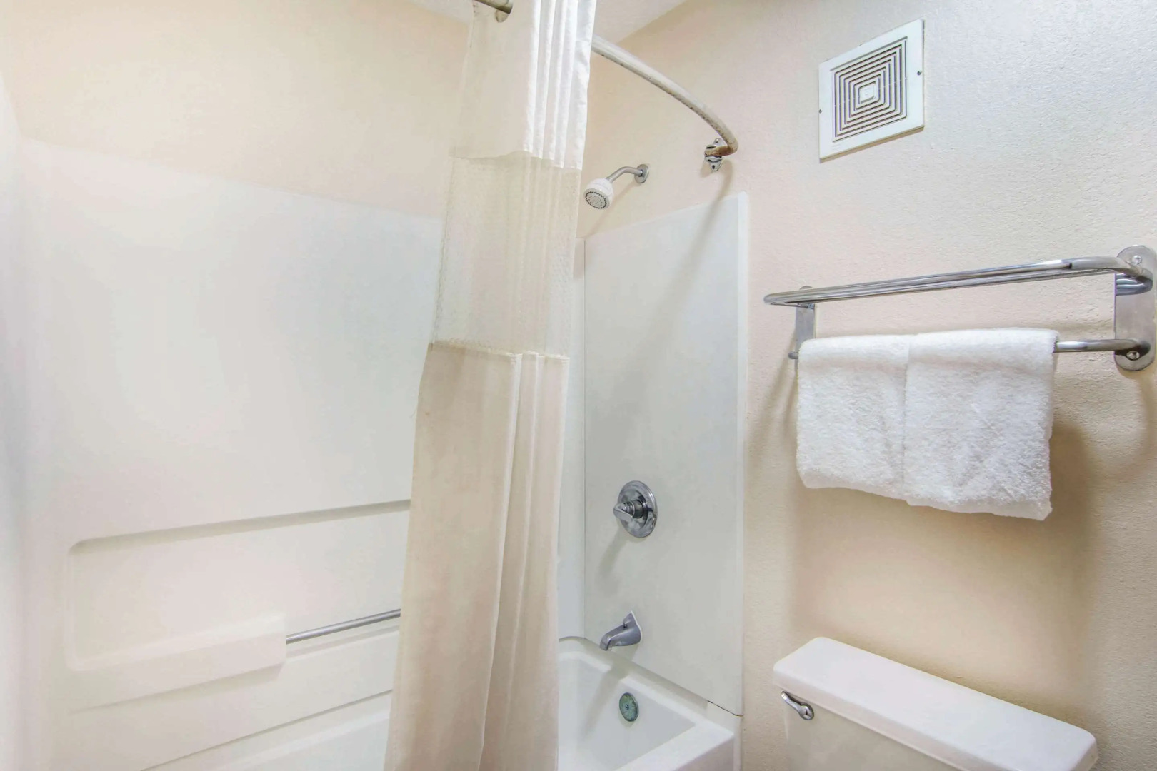 Rodeway Inn La Grange East