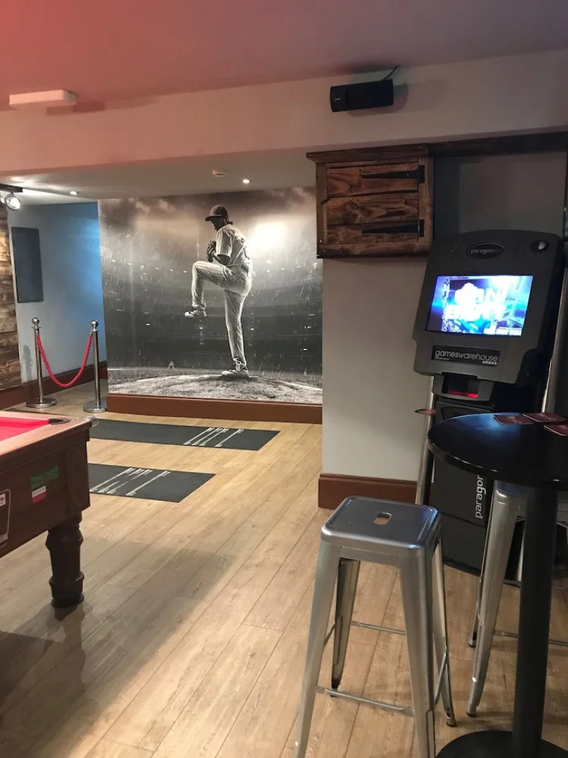 Hotel 52; Sure Hotel Collection by Best Western