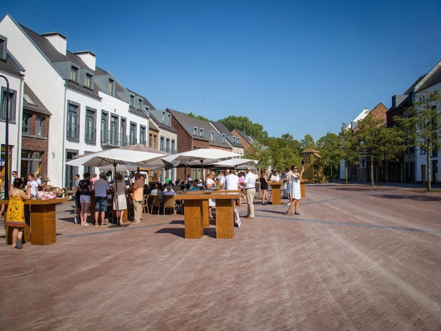 Modern Apartment, Just 4 km. From Maastricht