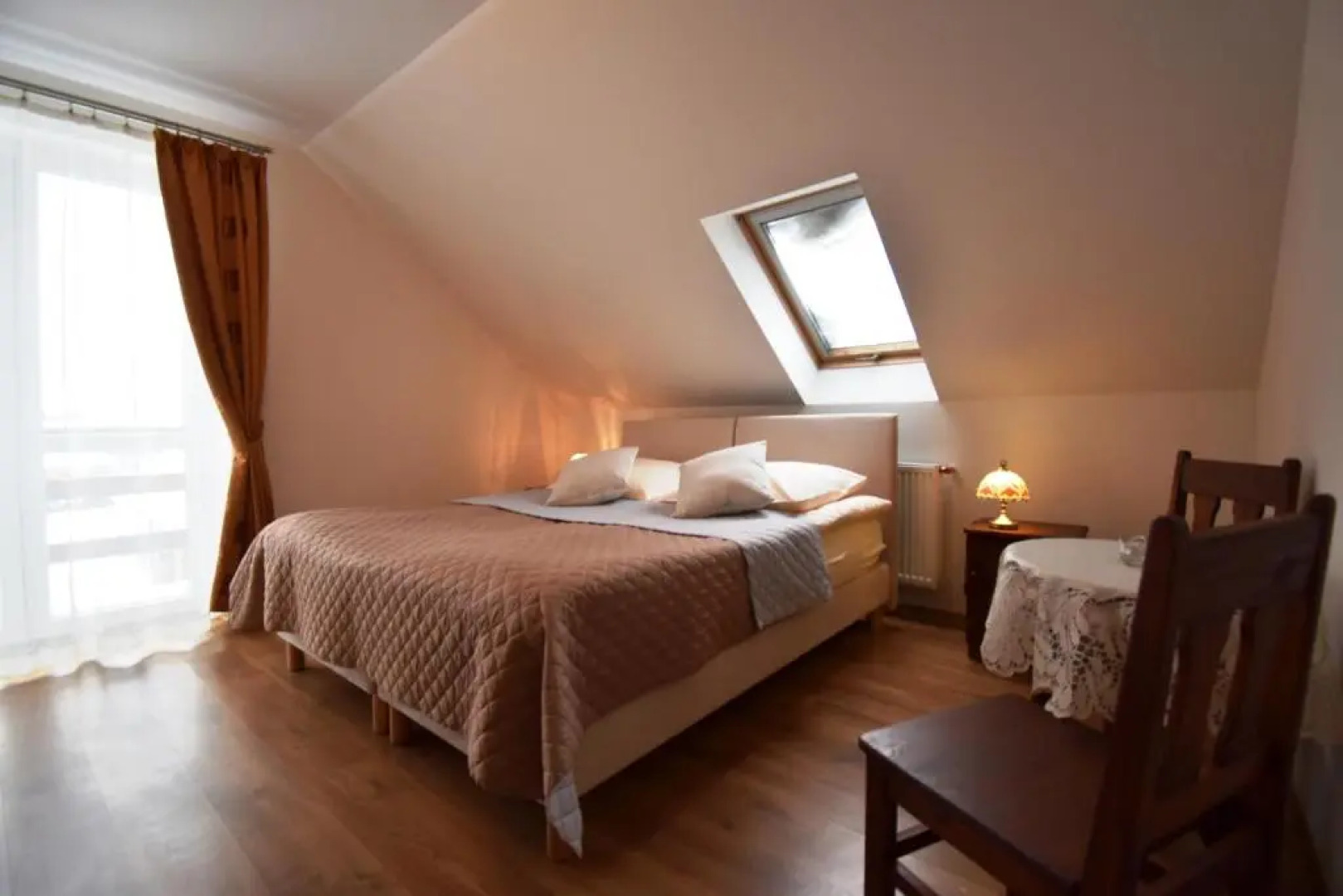 Pokoje Gościnne Na Skraju Puszczy