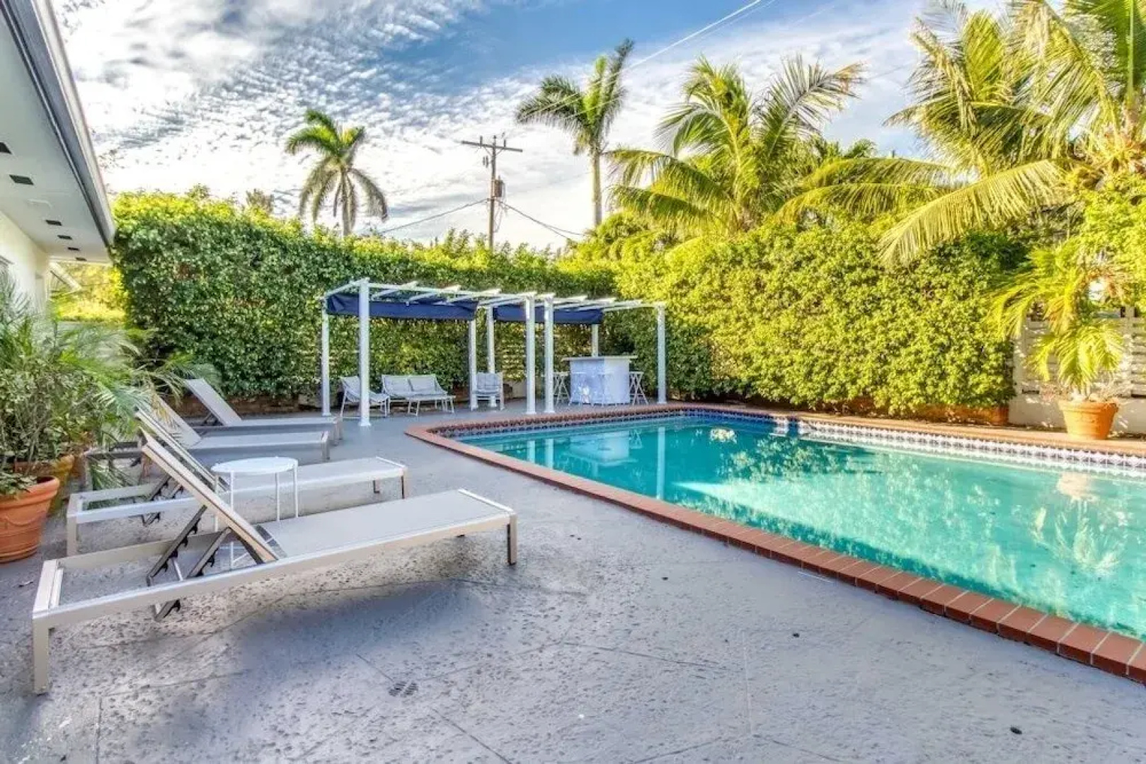 Chateau Hollywood Luxury Home W Private Pool - Sleeps 10 7 Bedroom Villa by Redawning