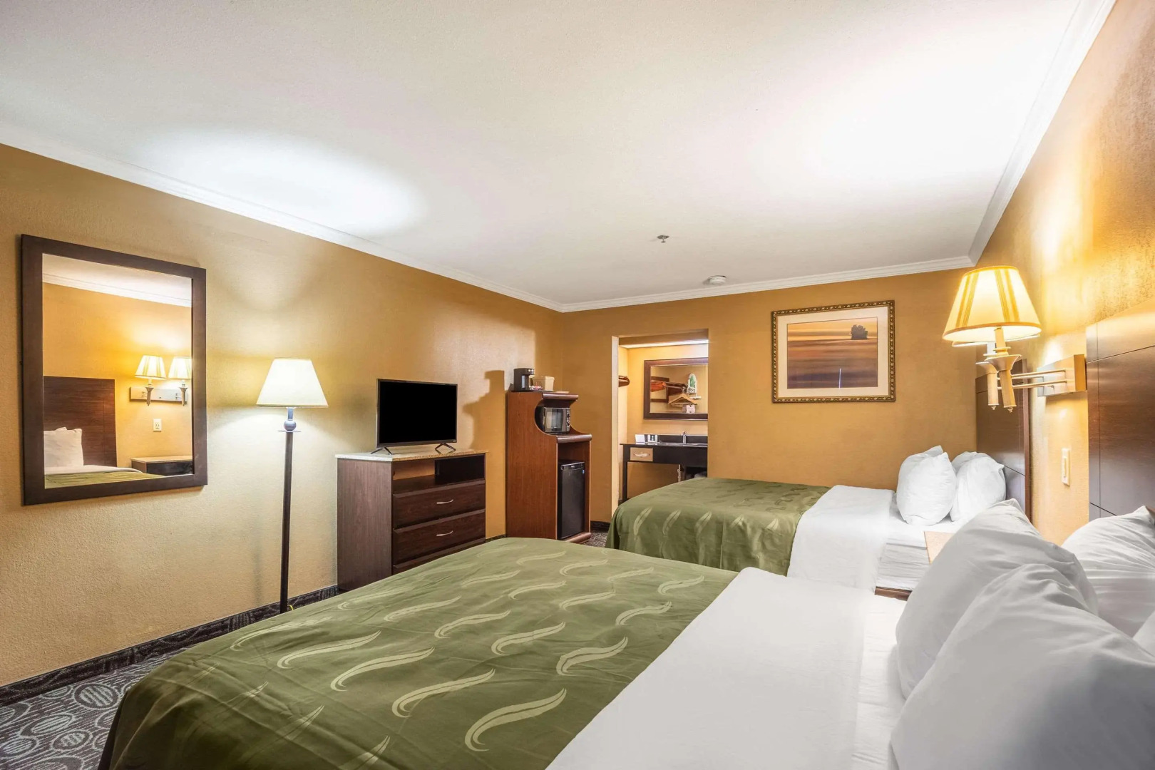 Quality Inn & Suites Ft. Jackson Maingate