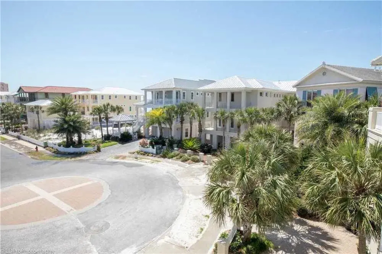 Seabreeze 5 Bedroom Home by RedAwning