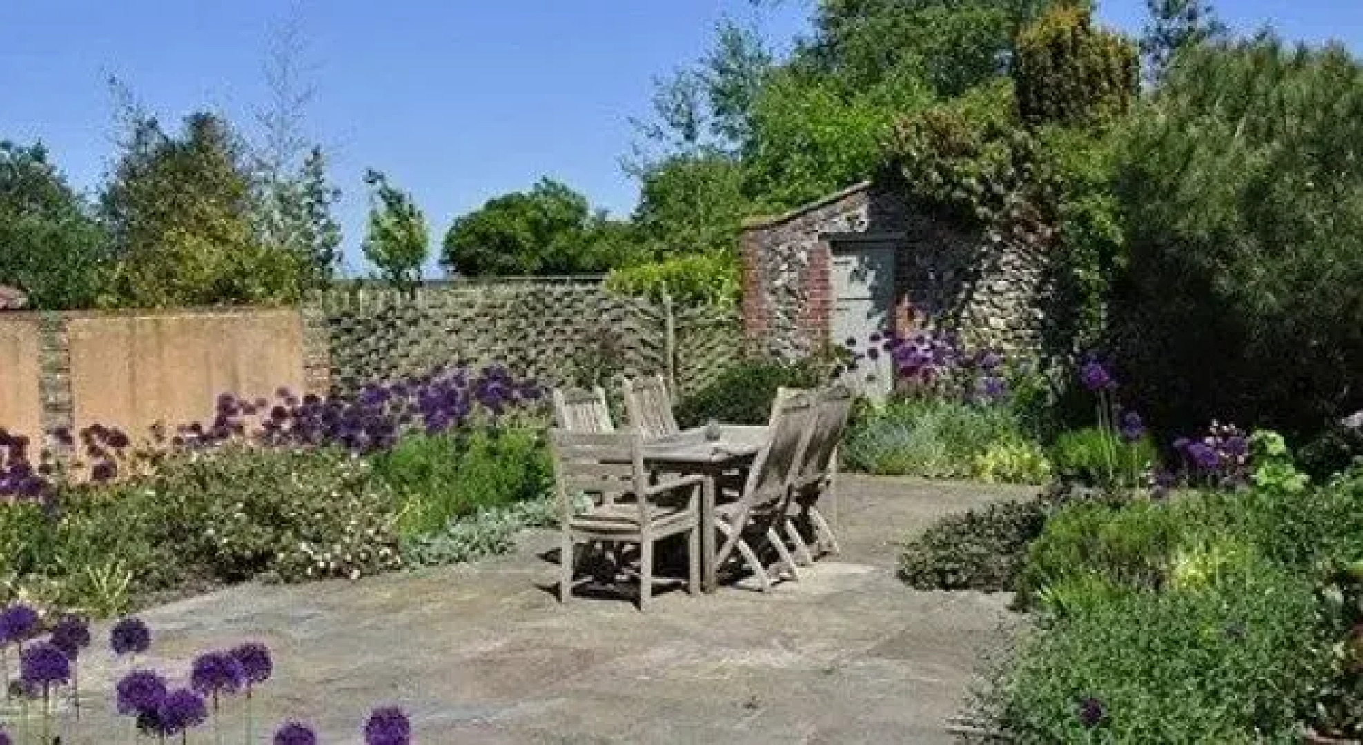 Little House B and B